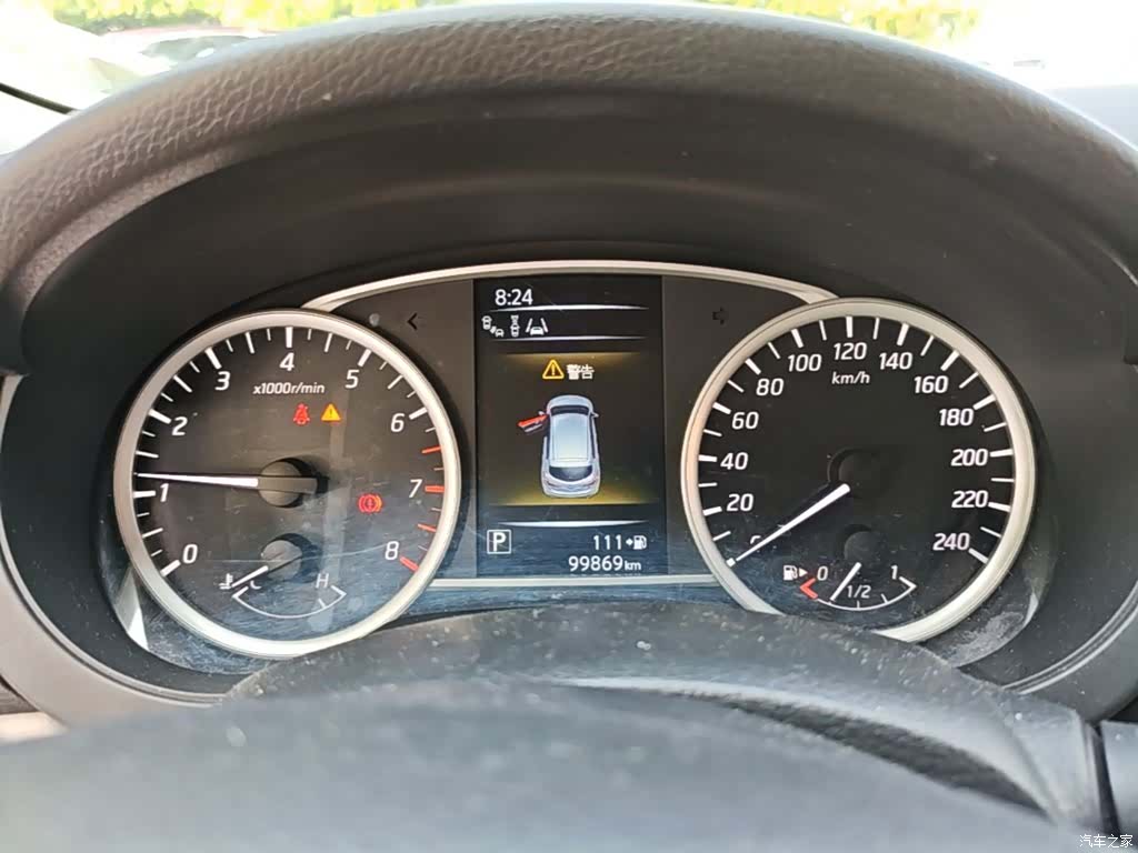Nissan Tiida, 2017 12