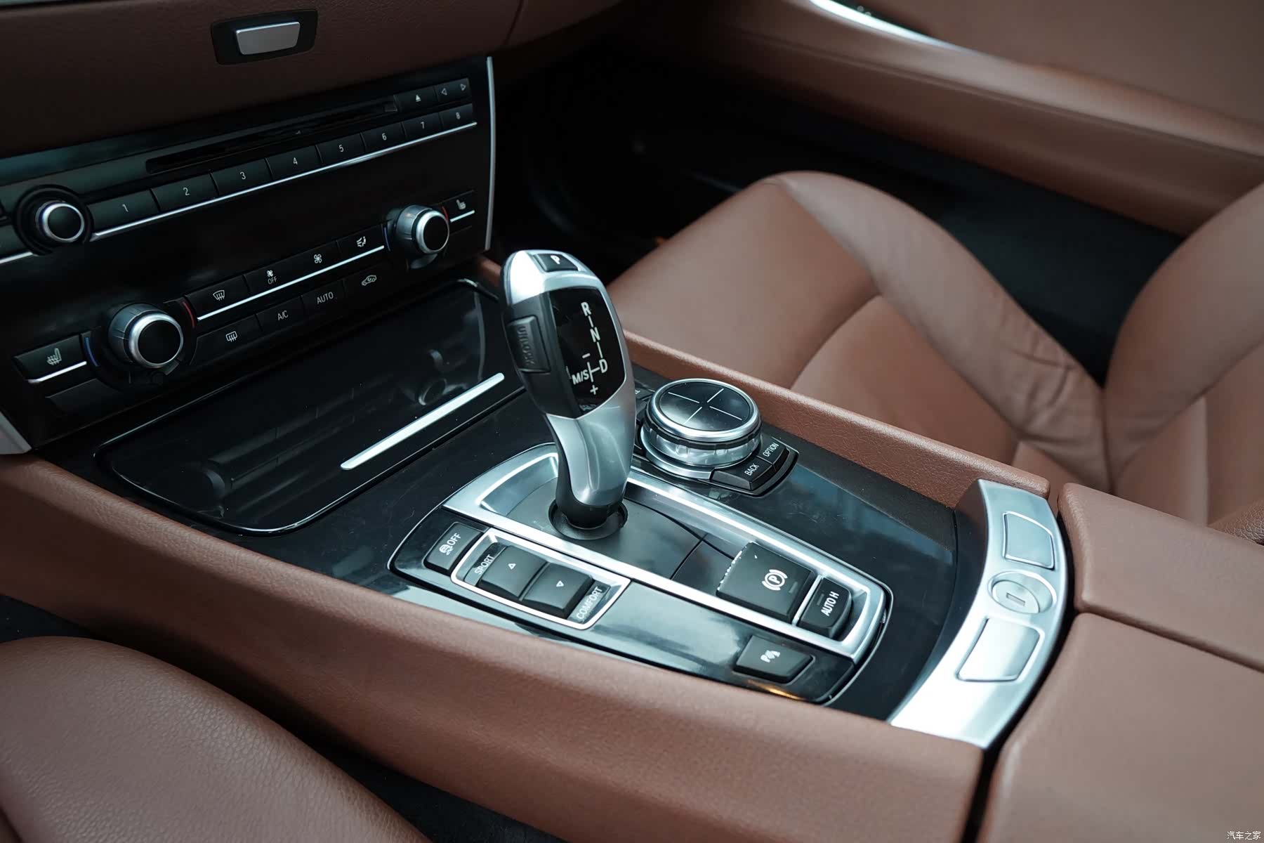 BMW 5 Series, 2013 23