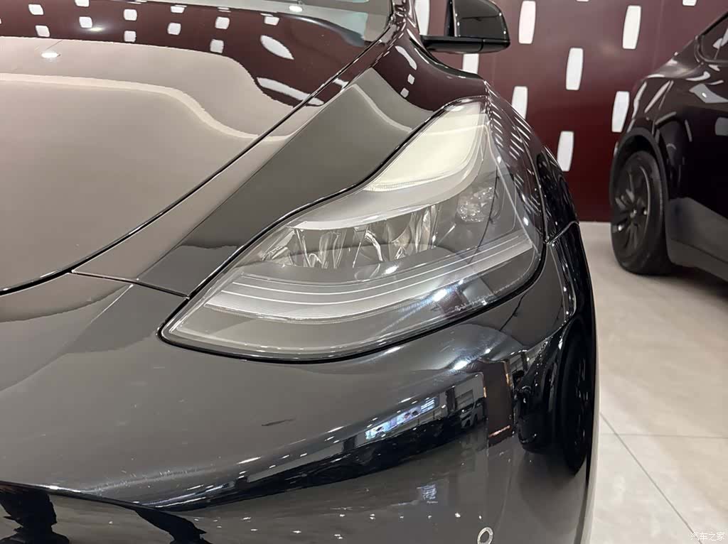 Tesla Model Y, 2023 7