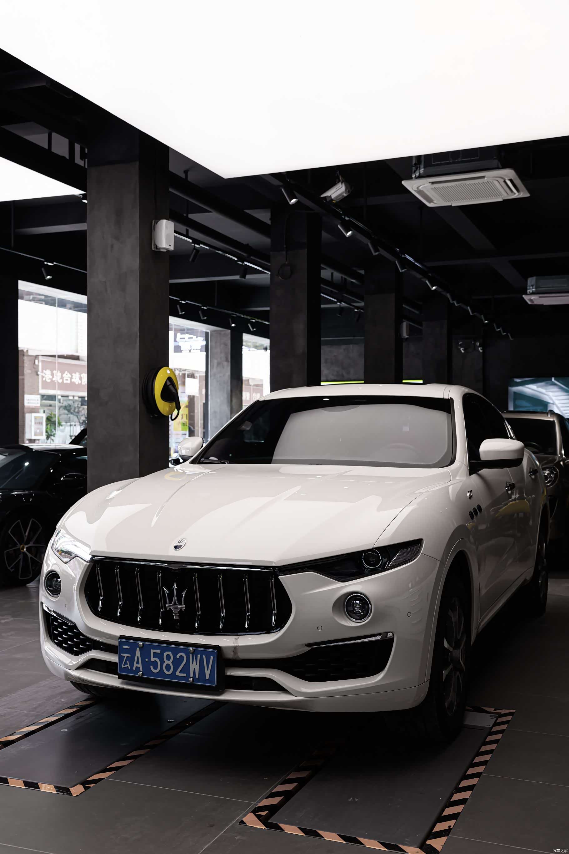 Maserati Levante, 2023 6