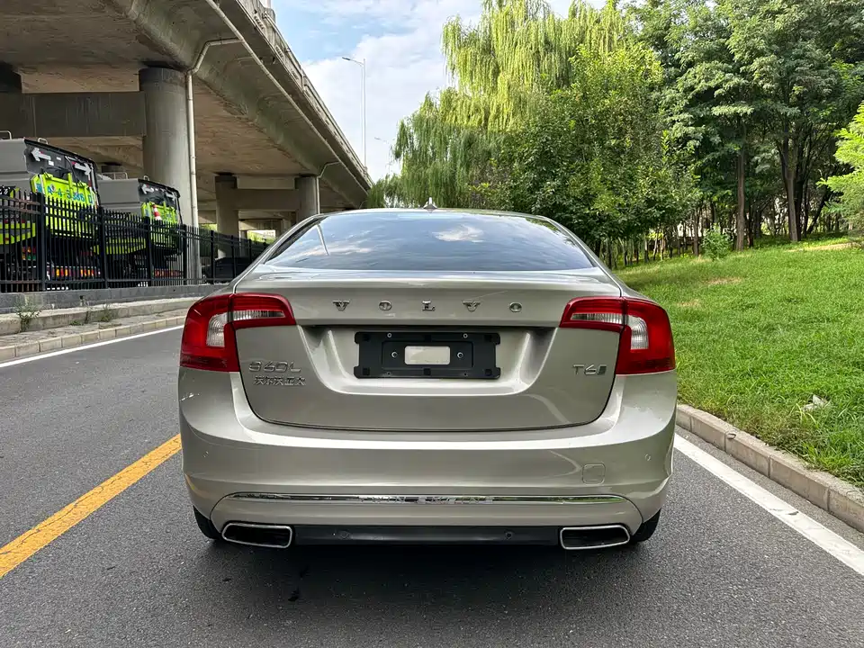 Volvo S60