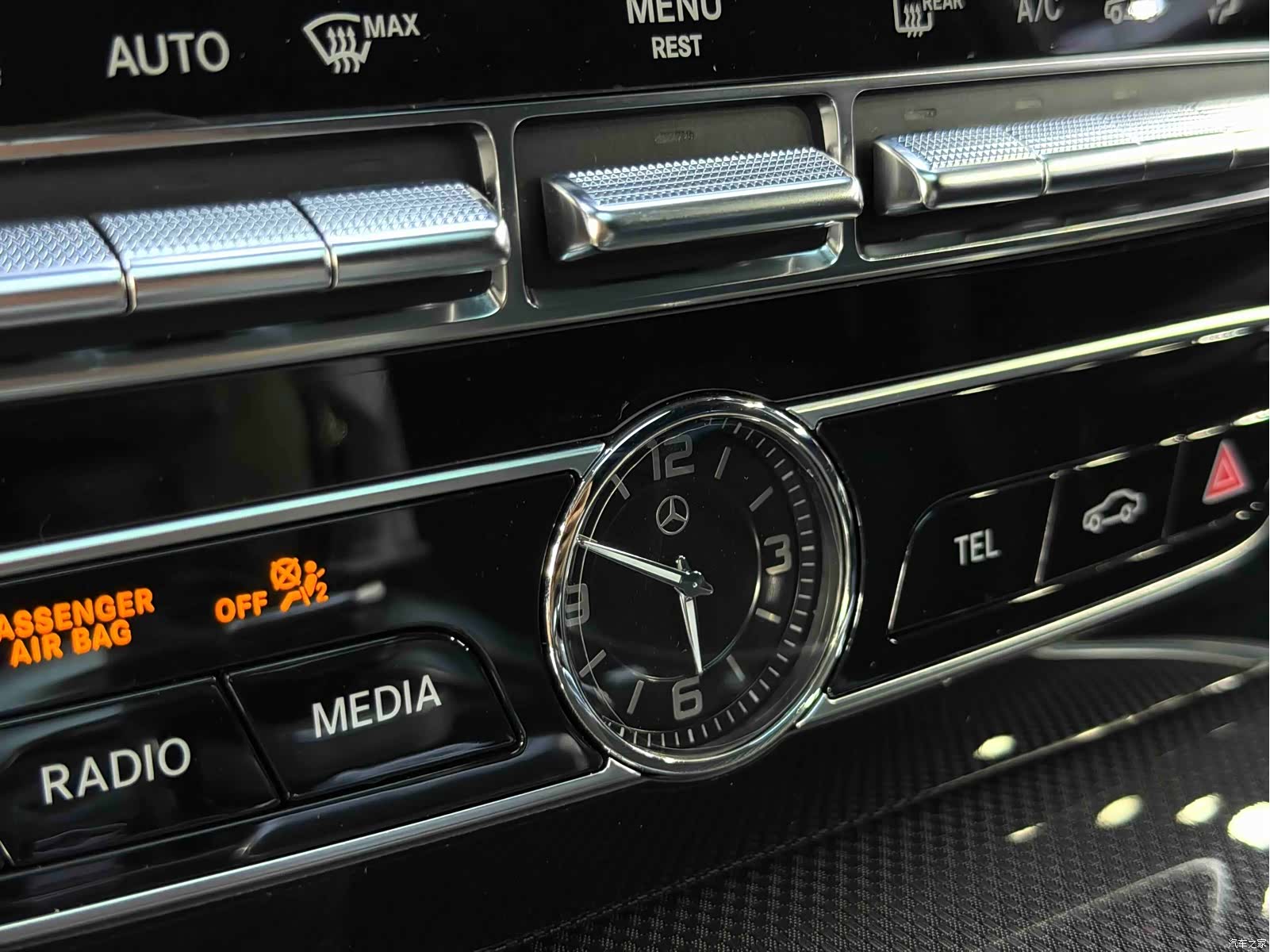 Mercedes-Benz G-Class, 2023 23