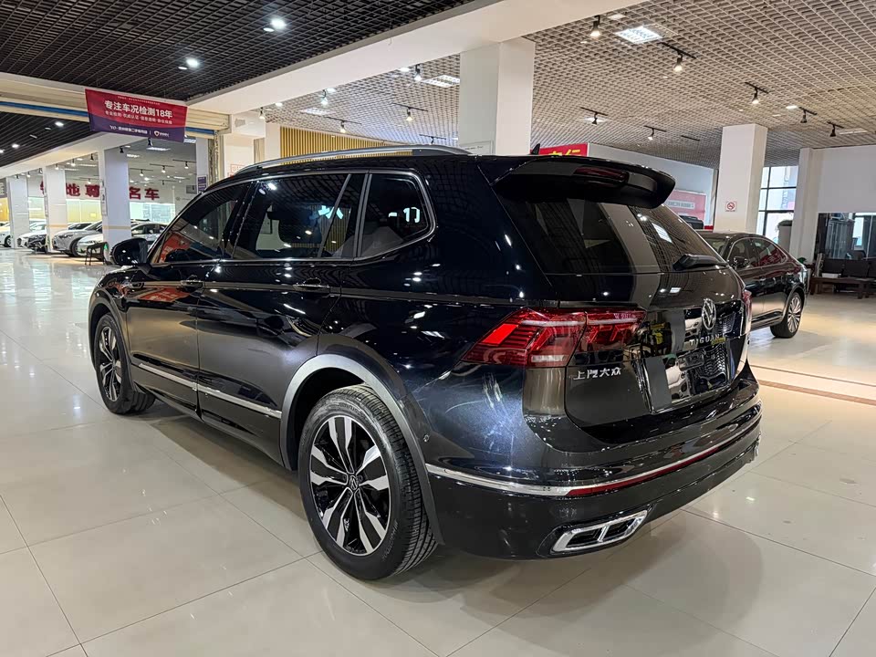 Volkswagen Tiguan L