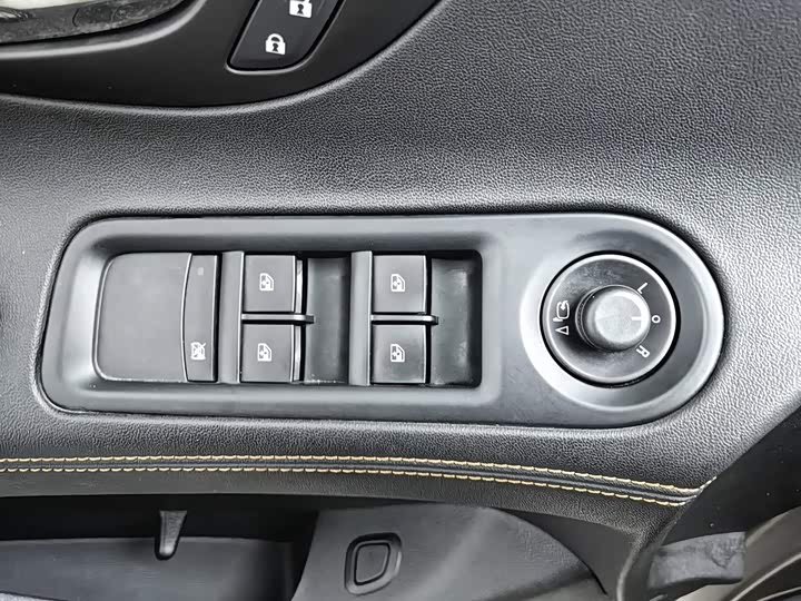 Buick LaCrosse 2013 2.4L SIDI jing ying Комфорт