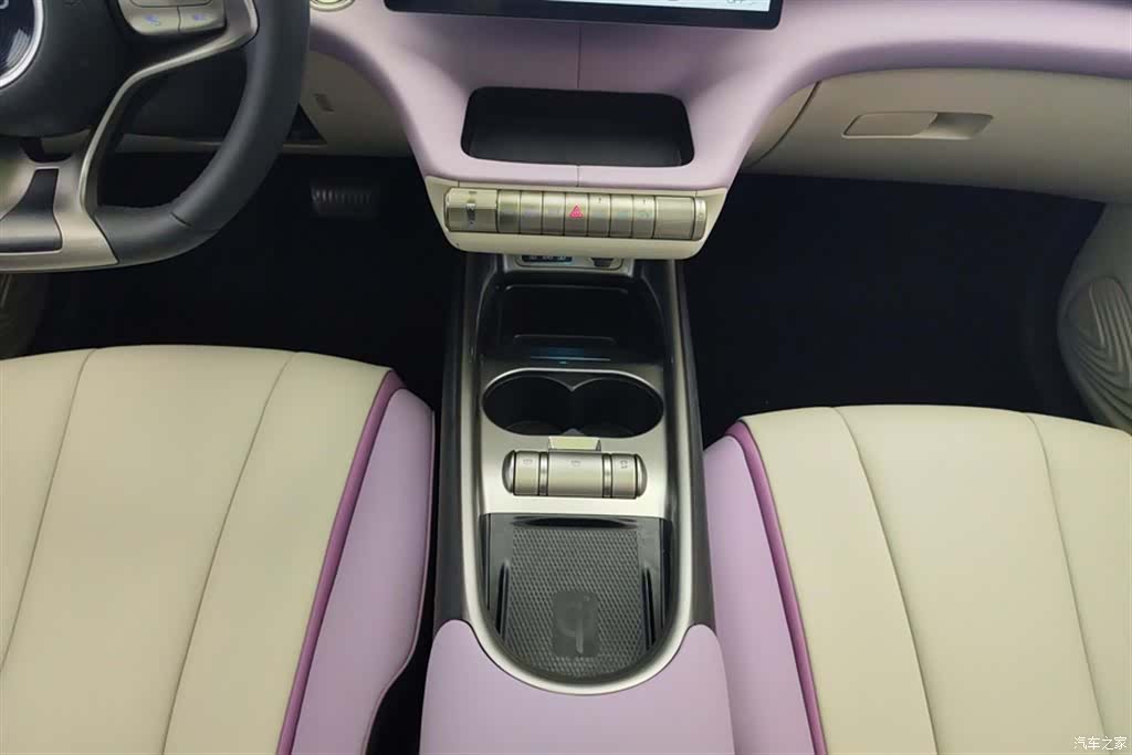 BYD Dolphin, 2022 16