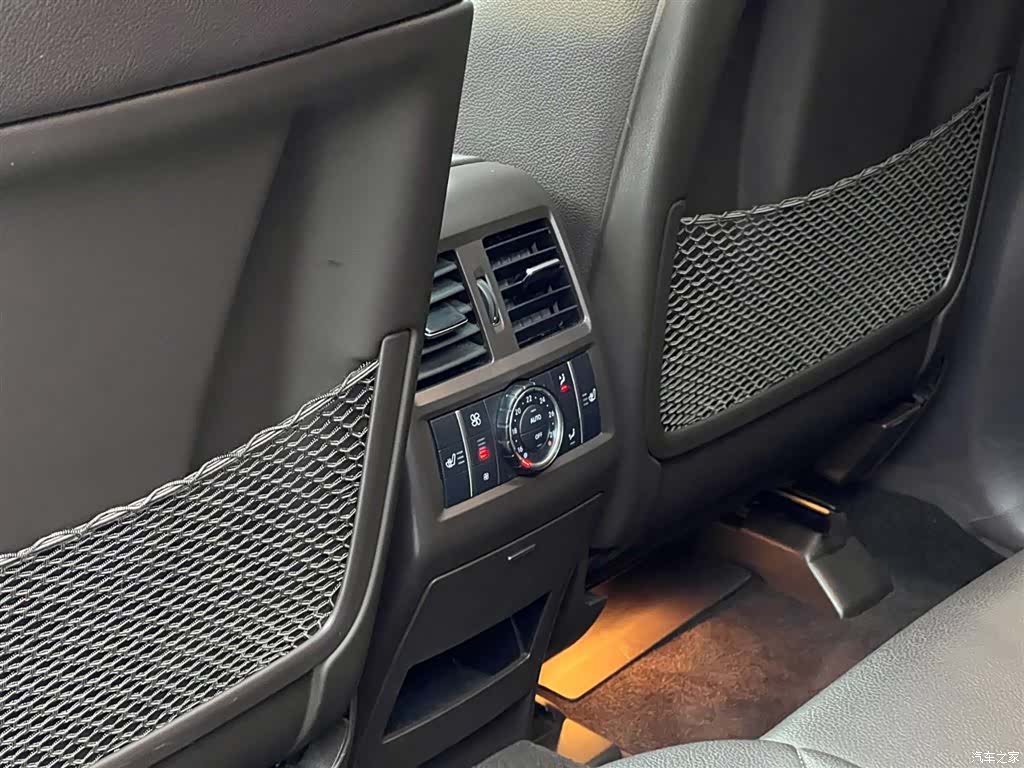 Mercedes-Benz GLS, 2018 25
