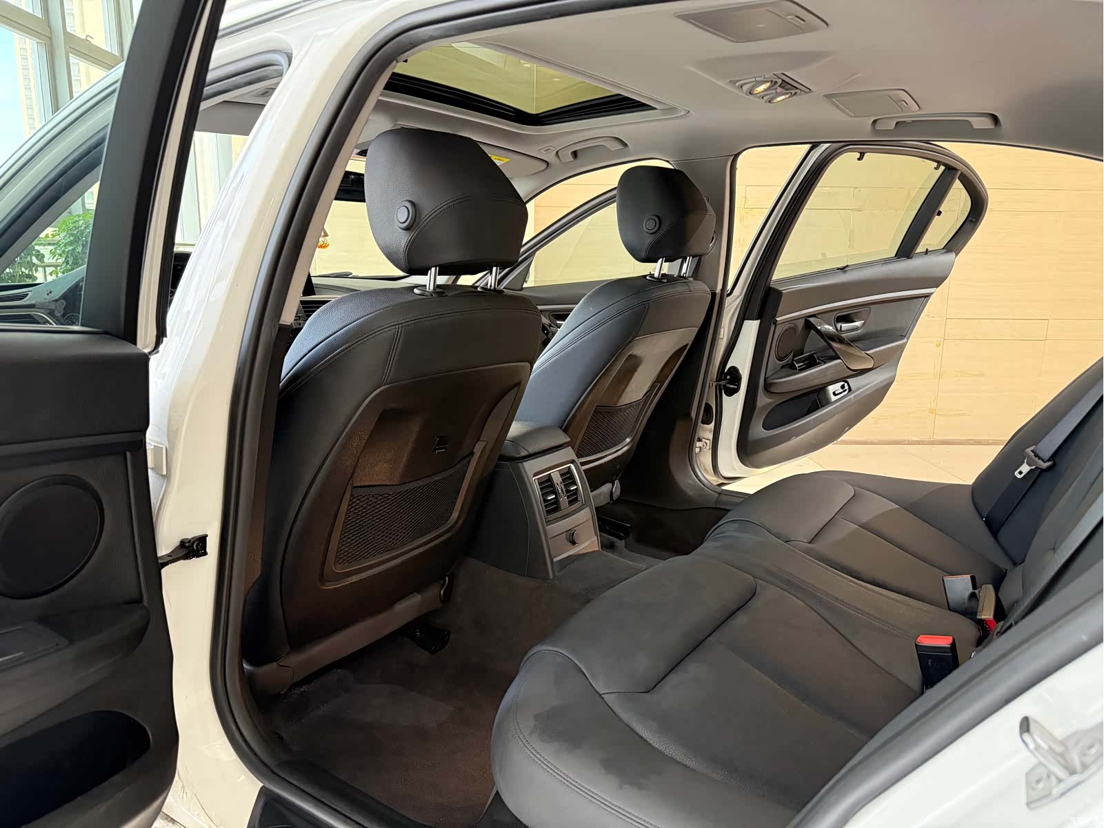 BMW 3 Series, 2019 6
