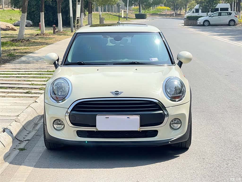 Mini ONE, 2019 3