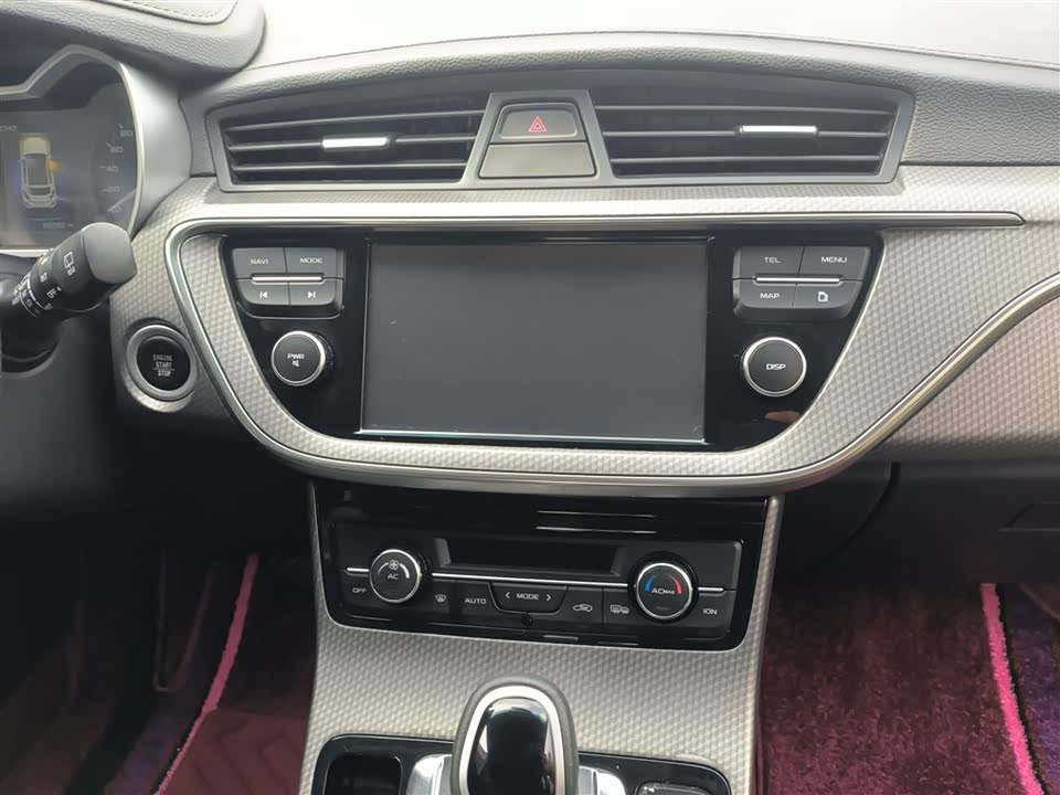 Geely Emgrand GS
