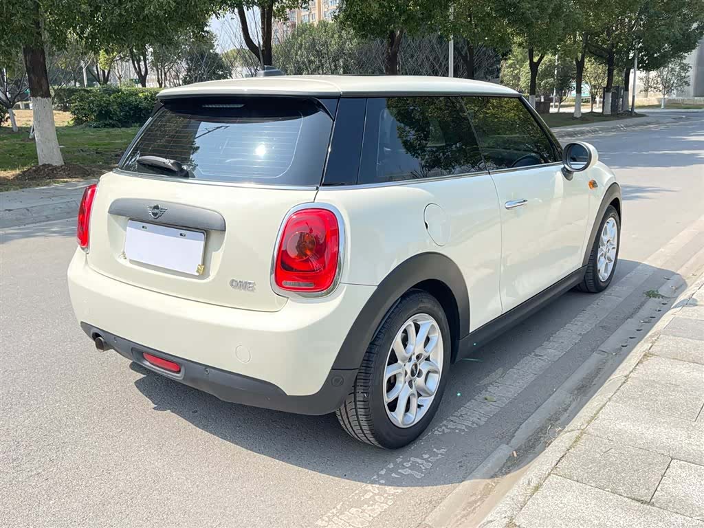 Mini ONE, 2019 7