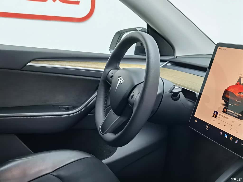 Tesla Model Y, 2022 22