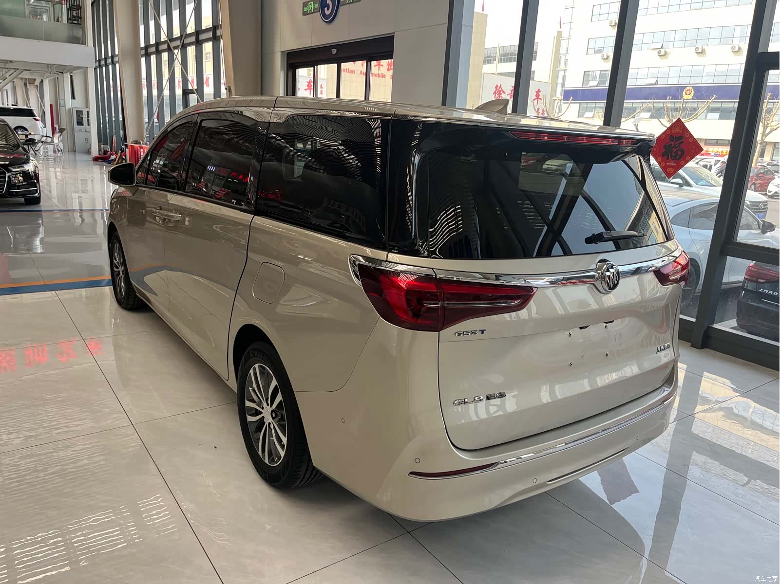 Buick GL8, 2022 6