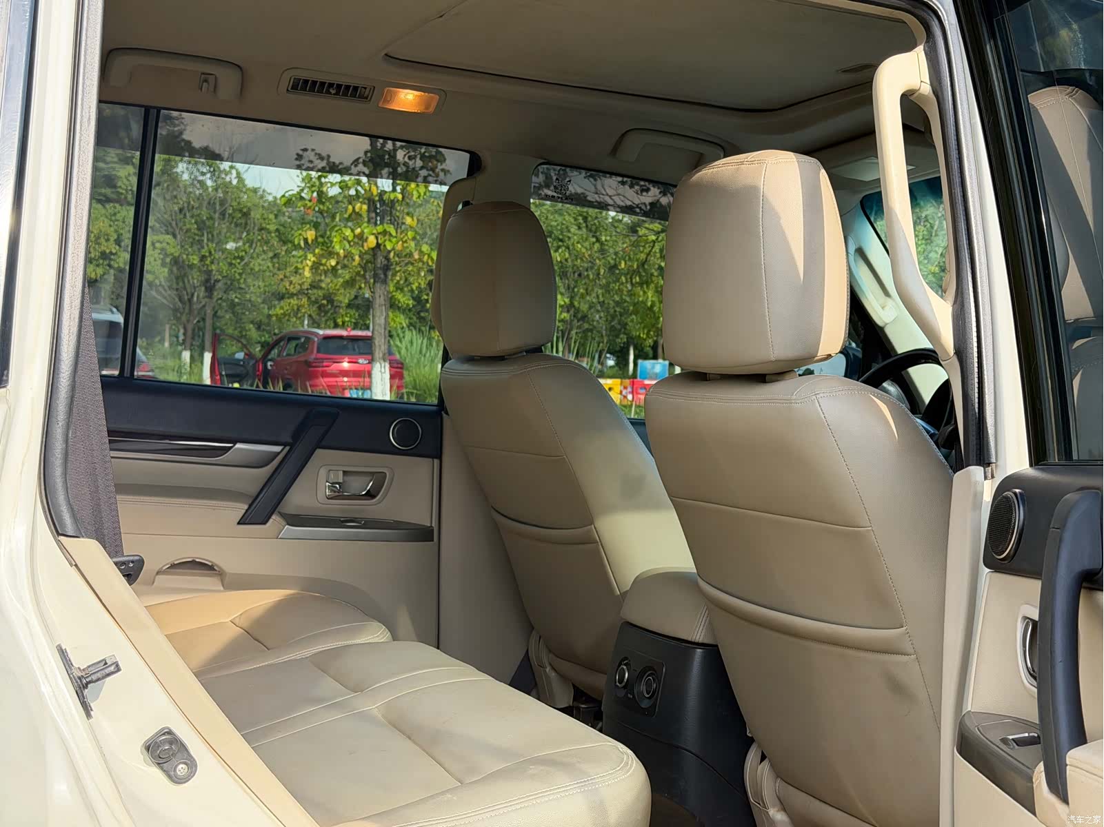 Mitsubishi Pajero, 2020 11