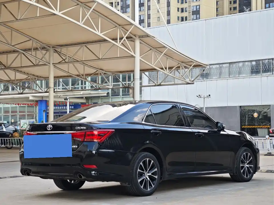 Toyota crown