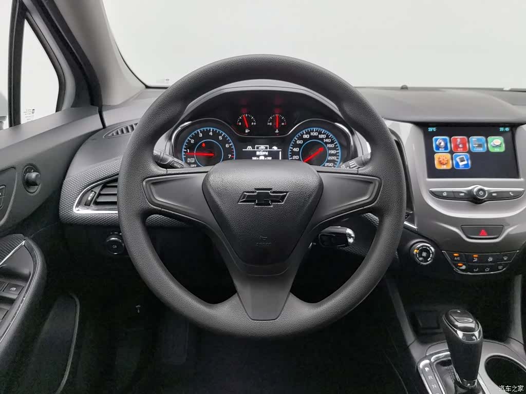 Chevrolet 320, 2018 11