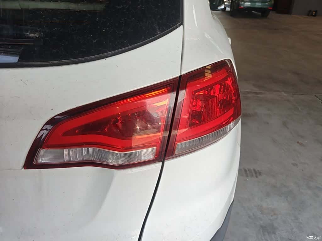 Zotye X5, 2016 8