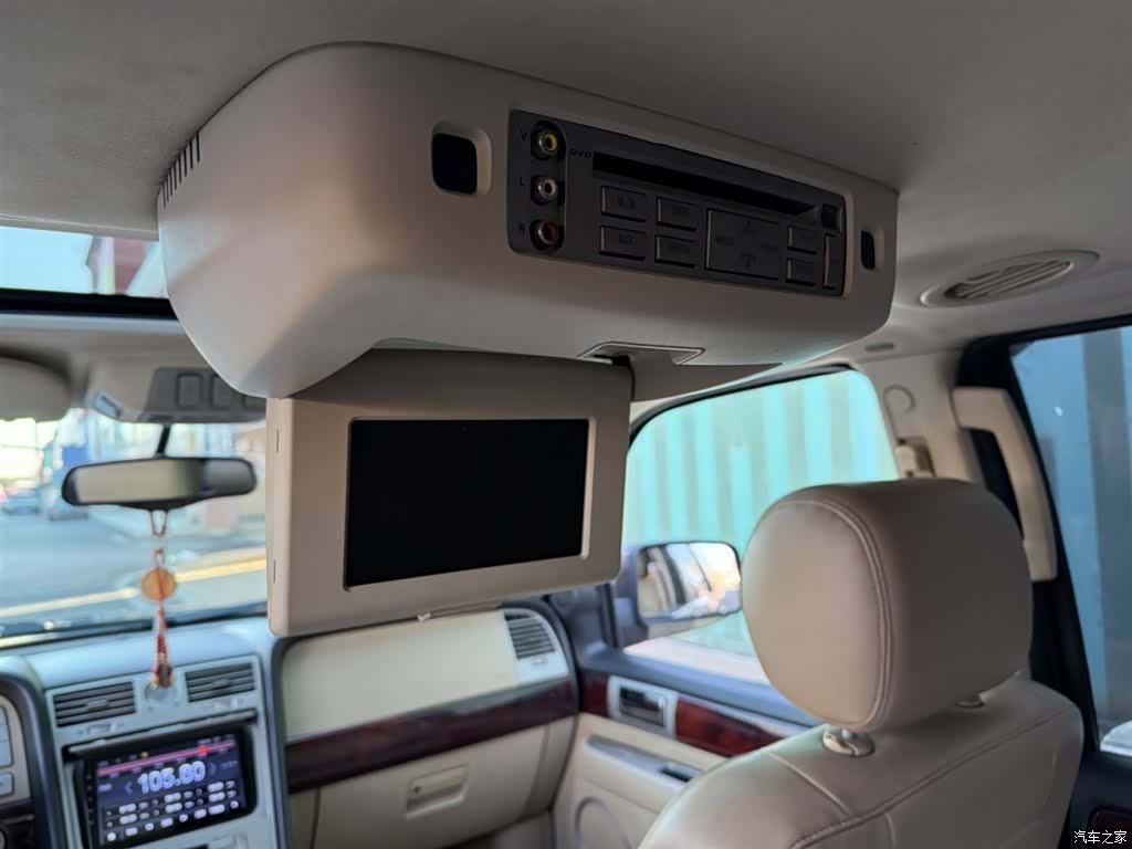 Lincoln Navigator, 2005 9
