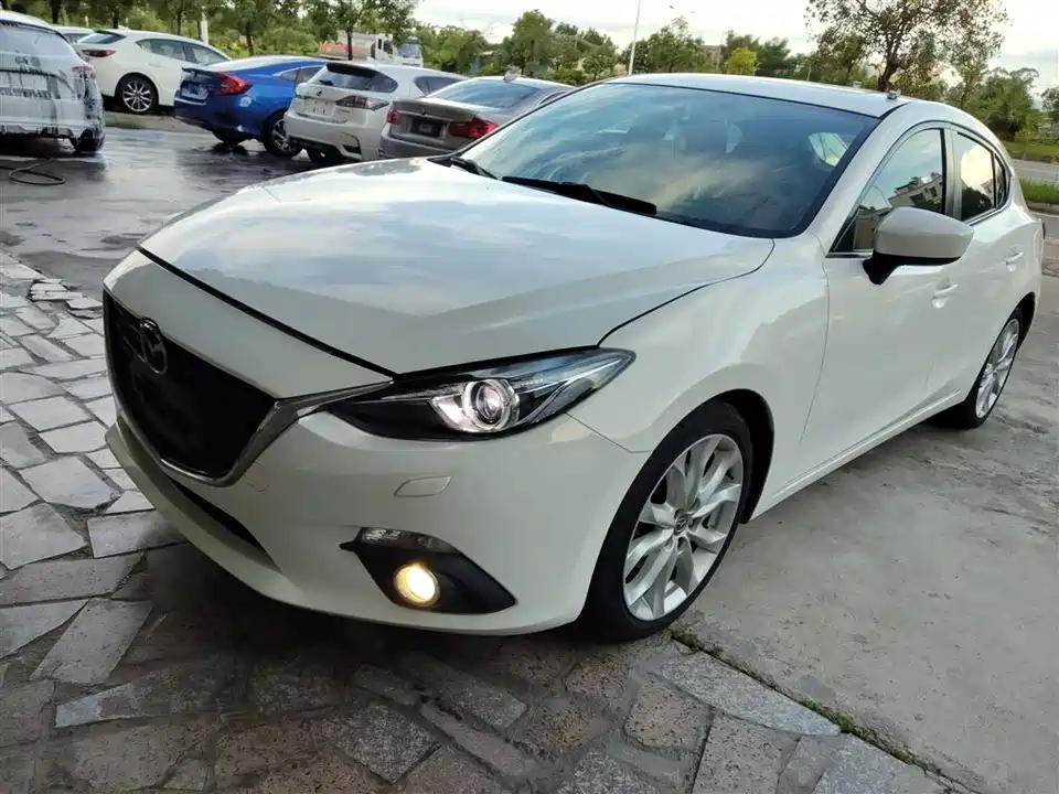 Mazda 3 Angkesaila