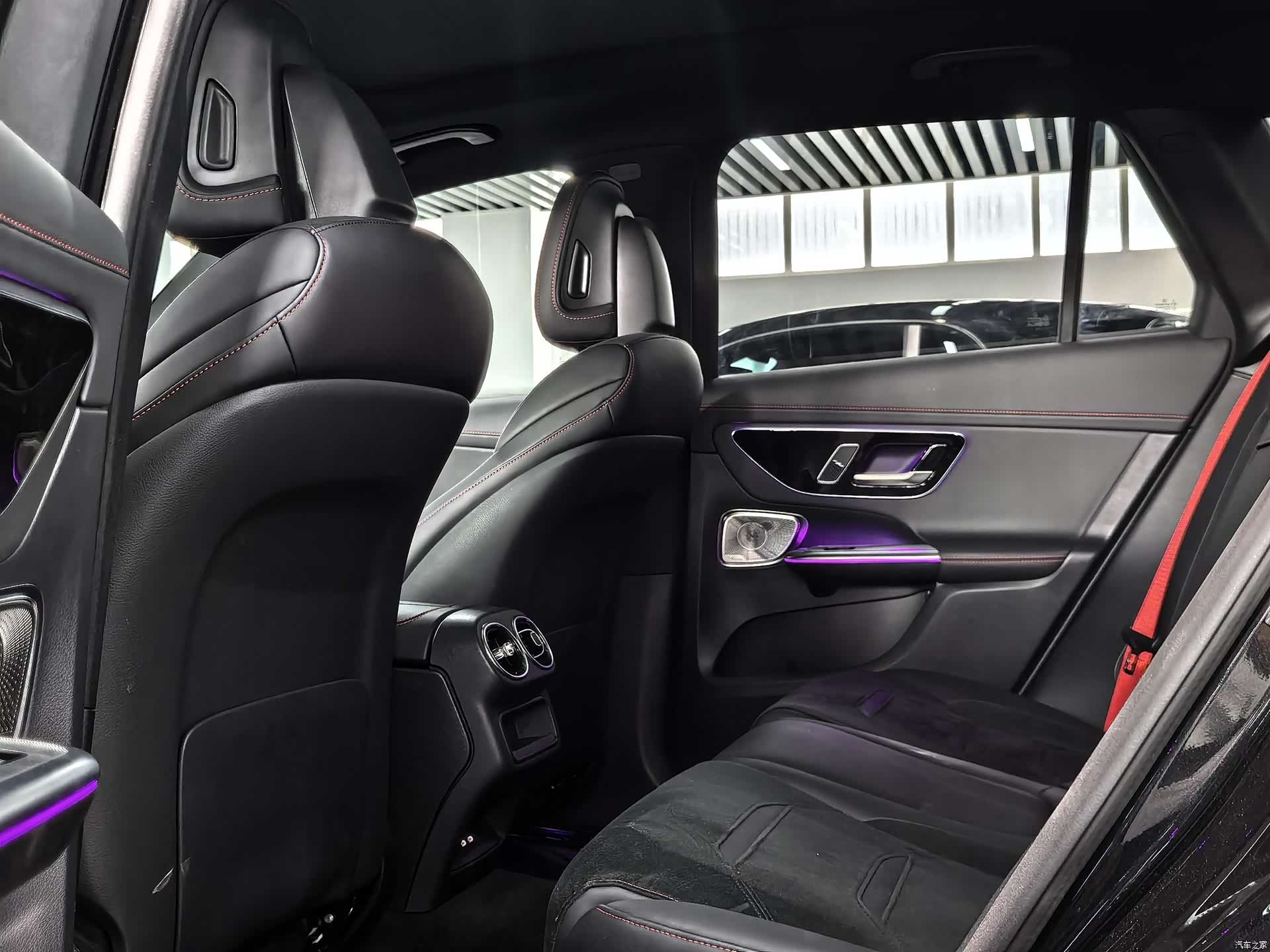 Mercedes-Benz GLC, 2025 10