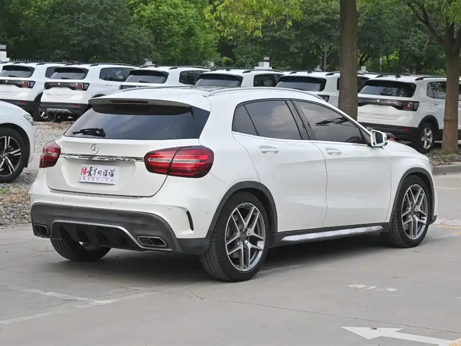 Mercedes-Benz GLA AMG