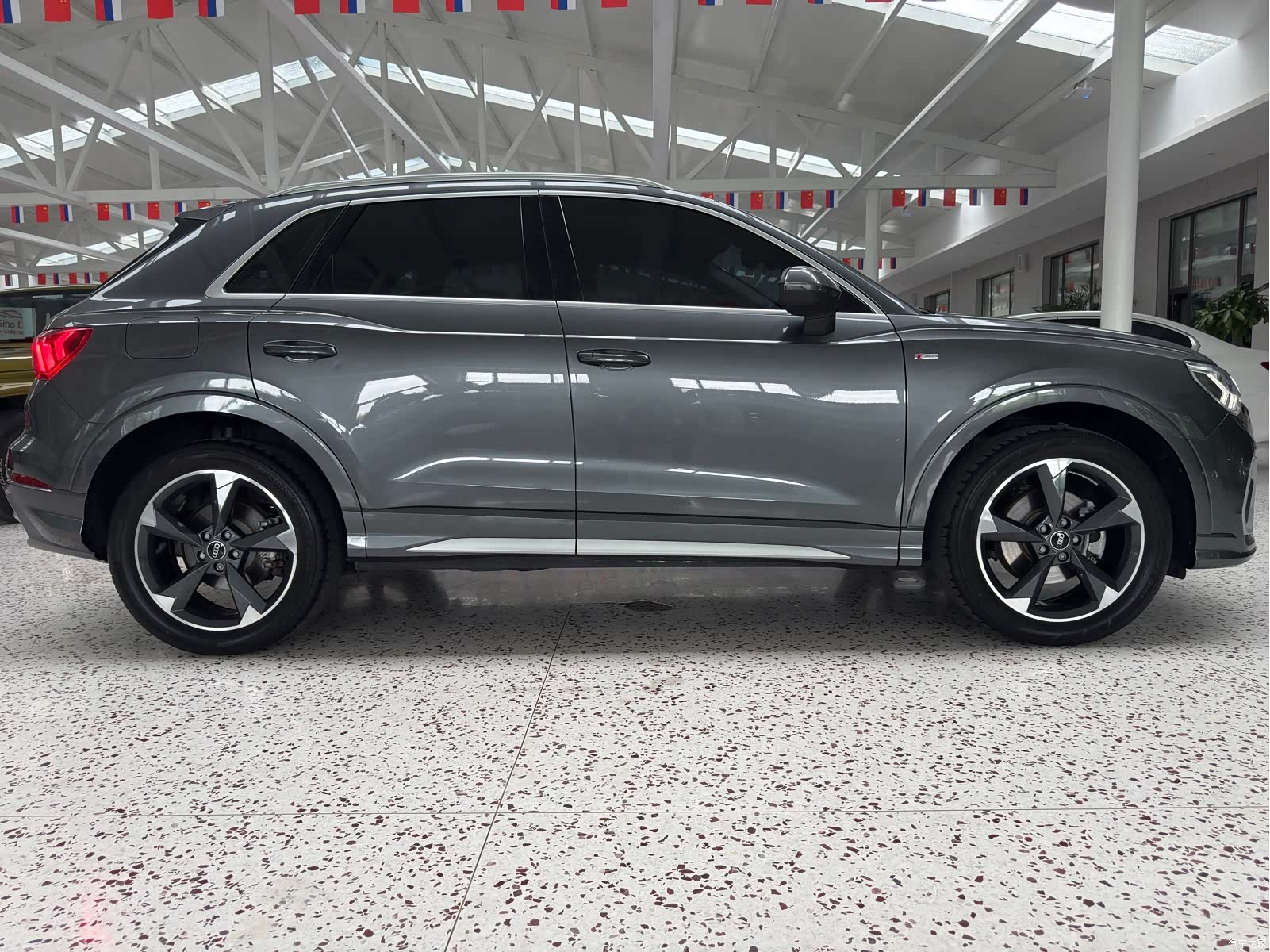 Audi Q3, 2022 8