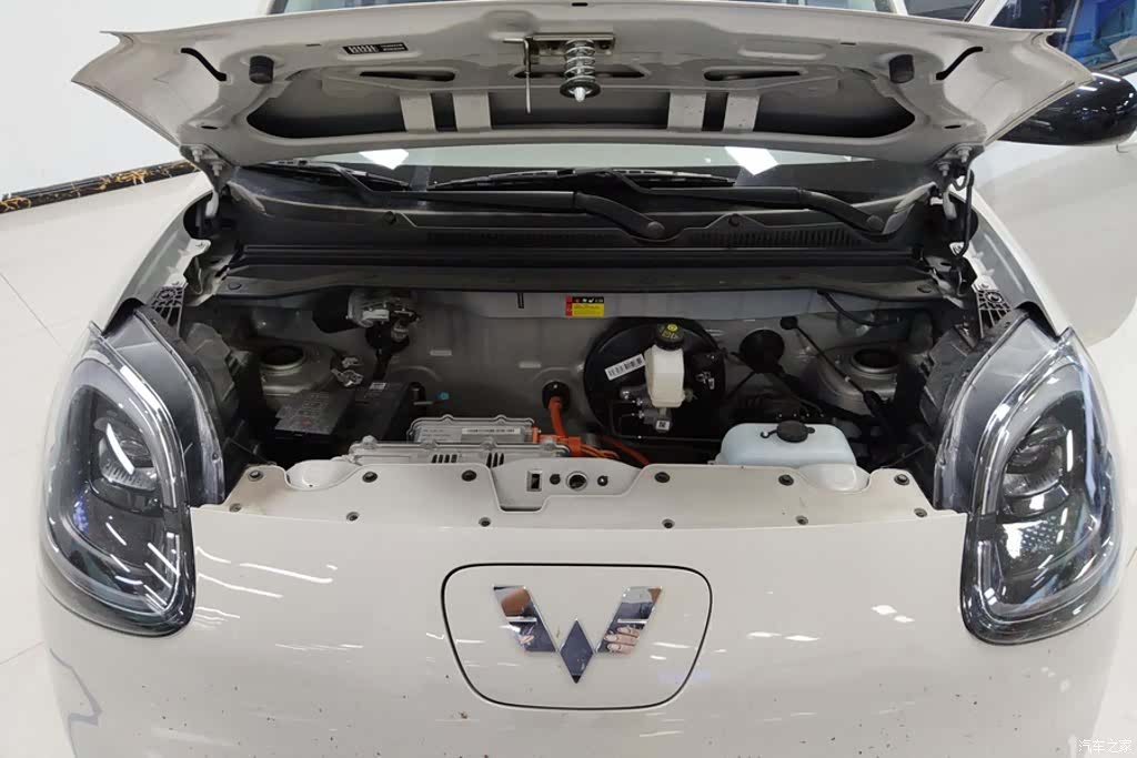 Wuling MINIEV, 2025 10