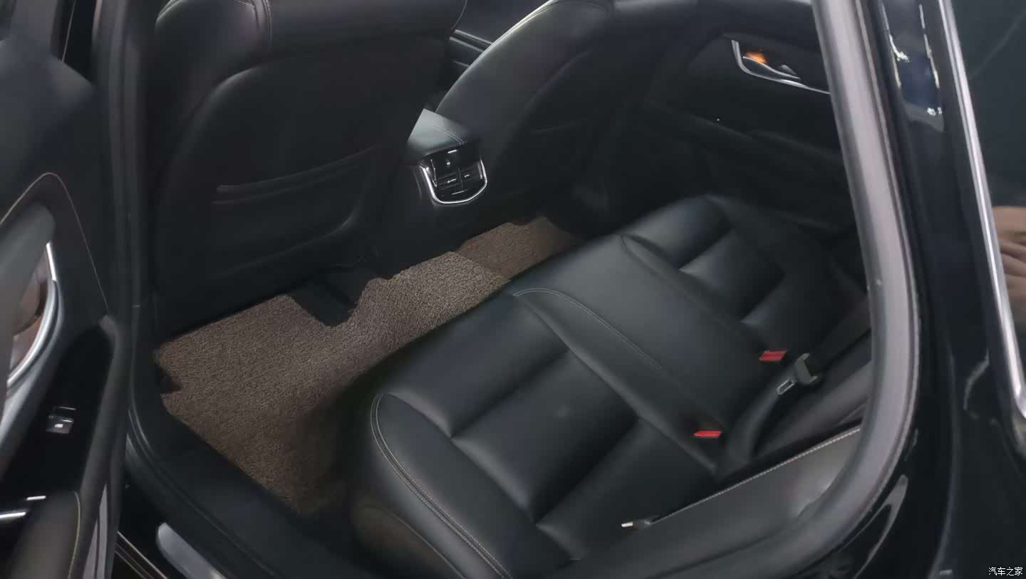 Cadillac XTS, 2018 8