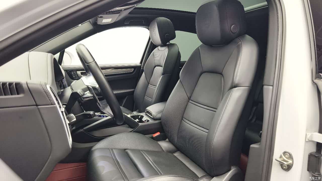 Porsche Cayenne, 2023 12
