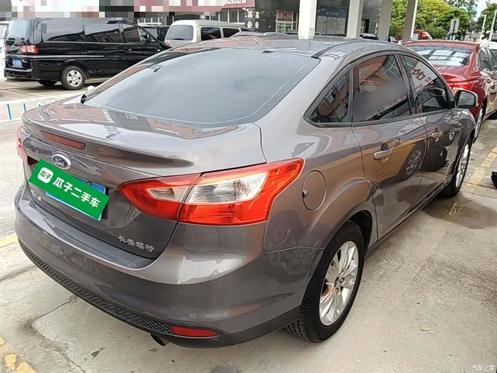 Ford Focus, 2015 7
