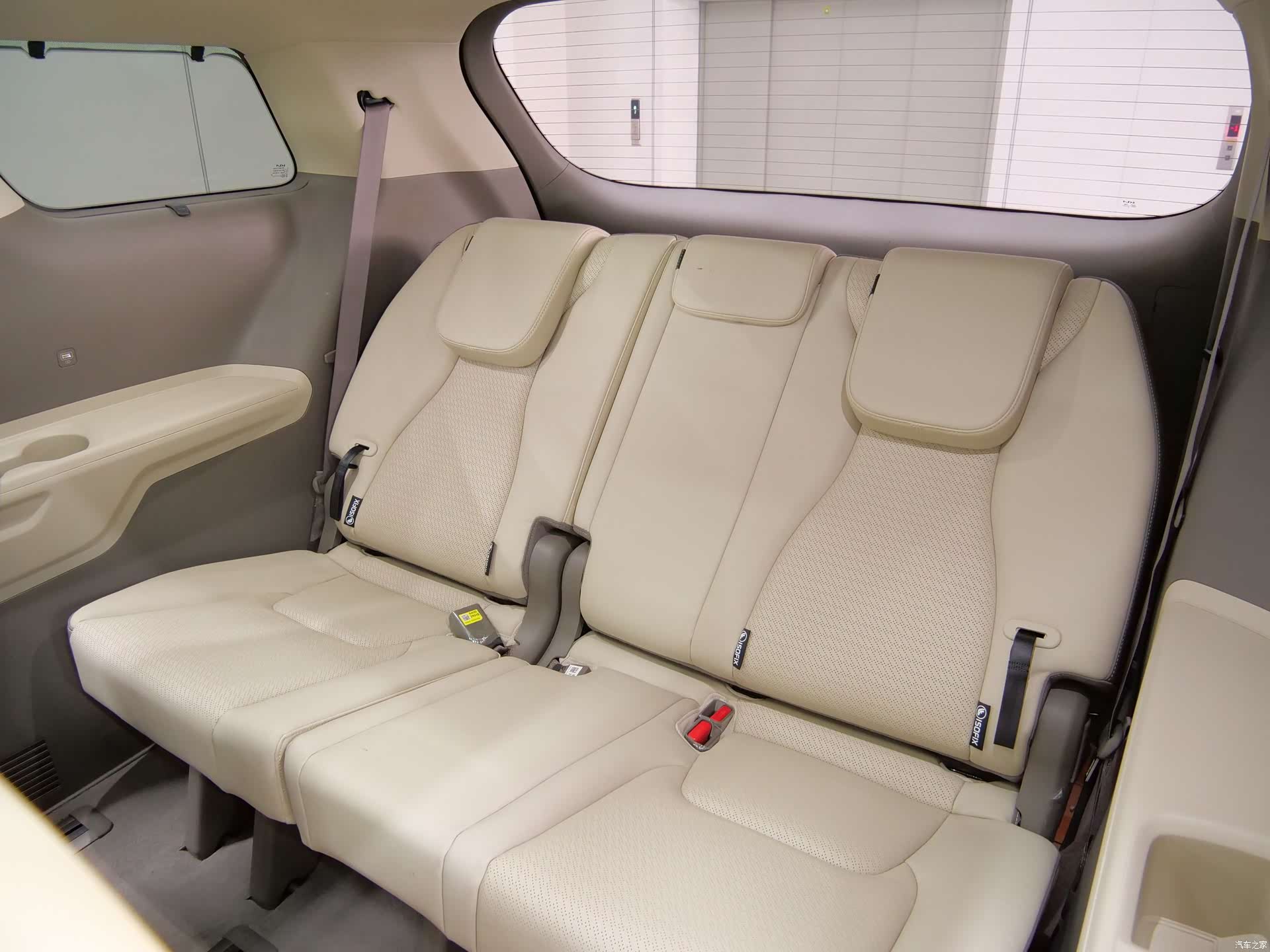 Kia Carnival, 2023 11