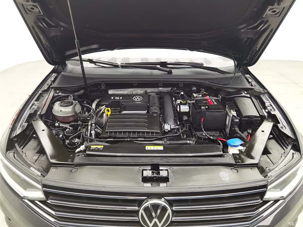 Volkswagen Magotan, 2021 6