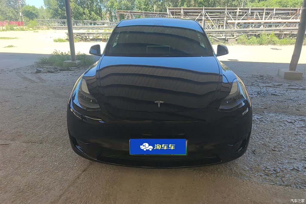 Tesla Model Y, 2023 2