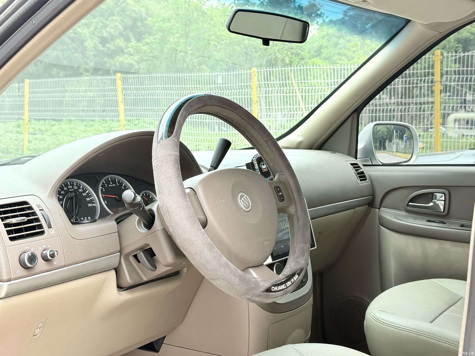 Buick GL8, 2013 9
