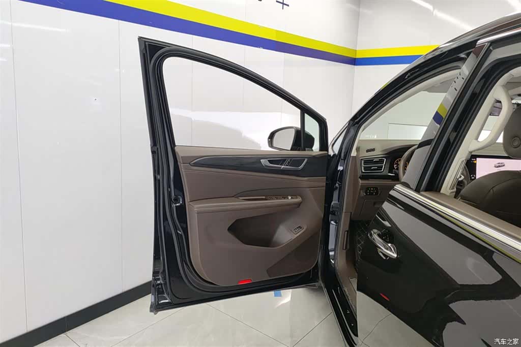 Volkswagen Viloran, 2022 7
