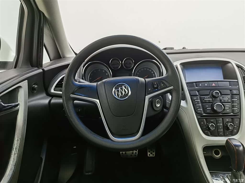 Buick XT, 2014 11