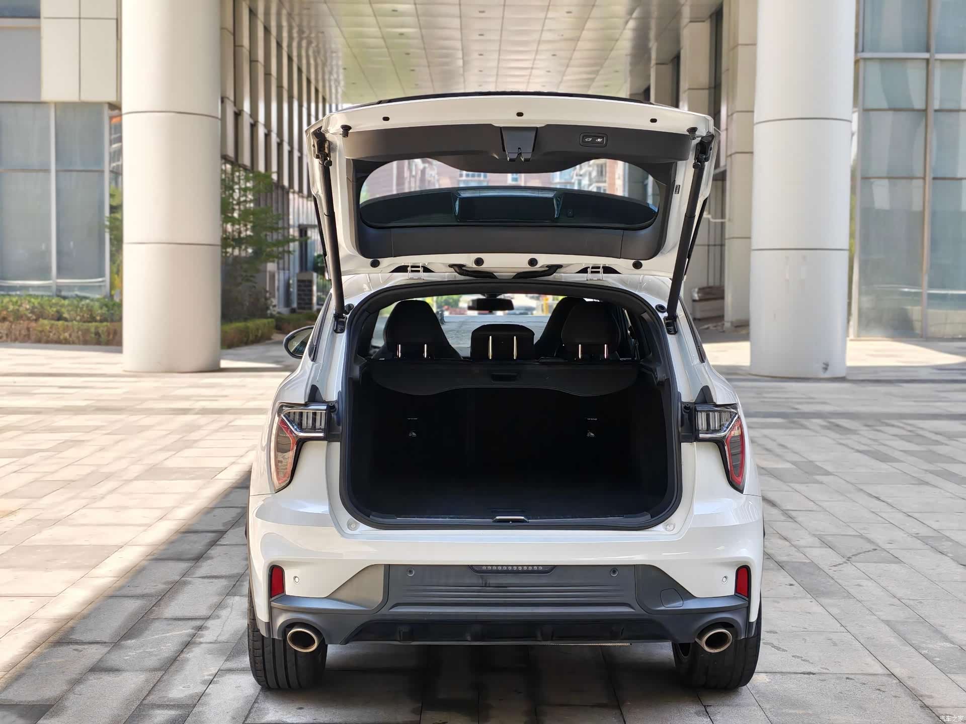 Lynk & Co 01, 2023 13