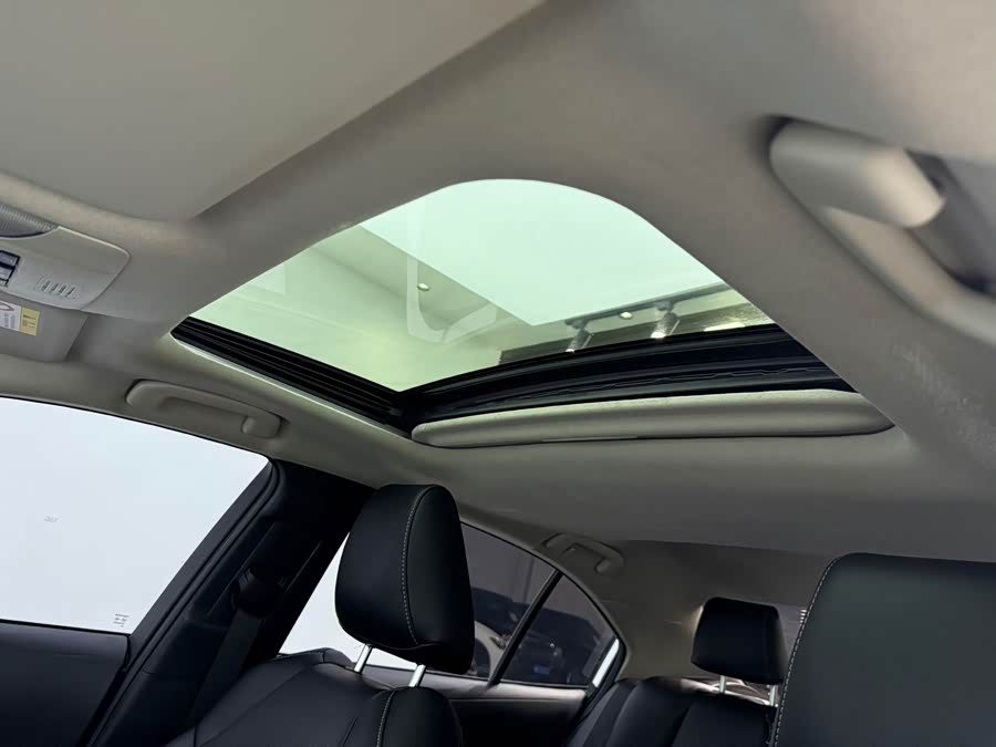 Toyota Corolla 2020, фото 11