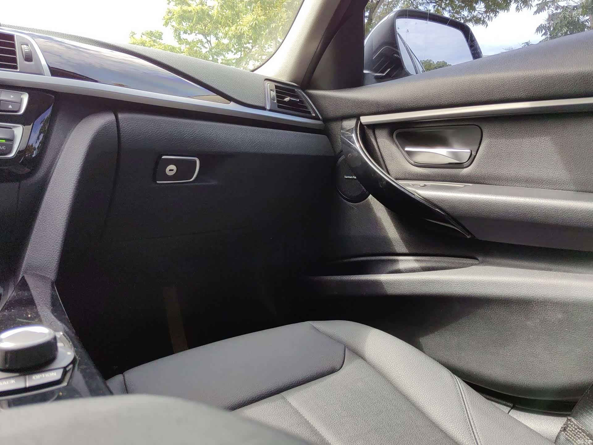 BMW 3 Series, 2016 28