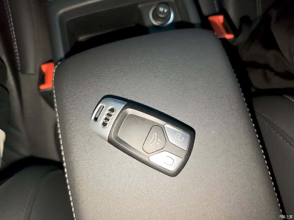 Audi A4L, 2021 9