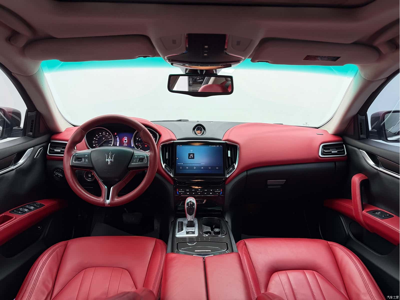 Maserati Ghibli, 2015 8