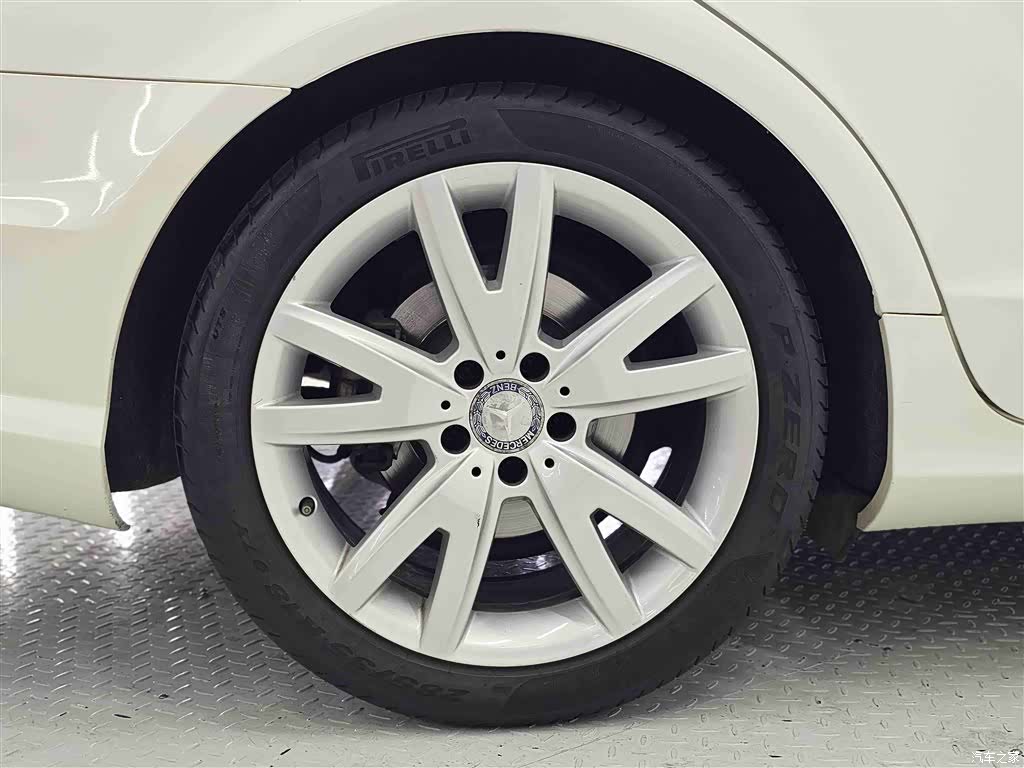 Mercedes-Benz CLS, 2015 17