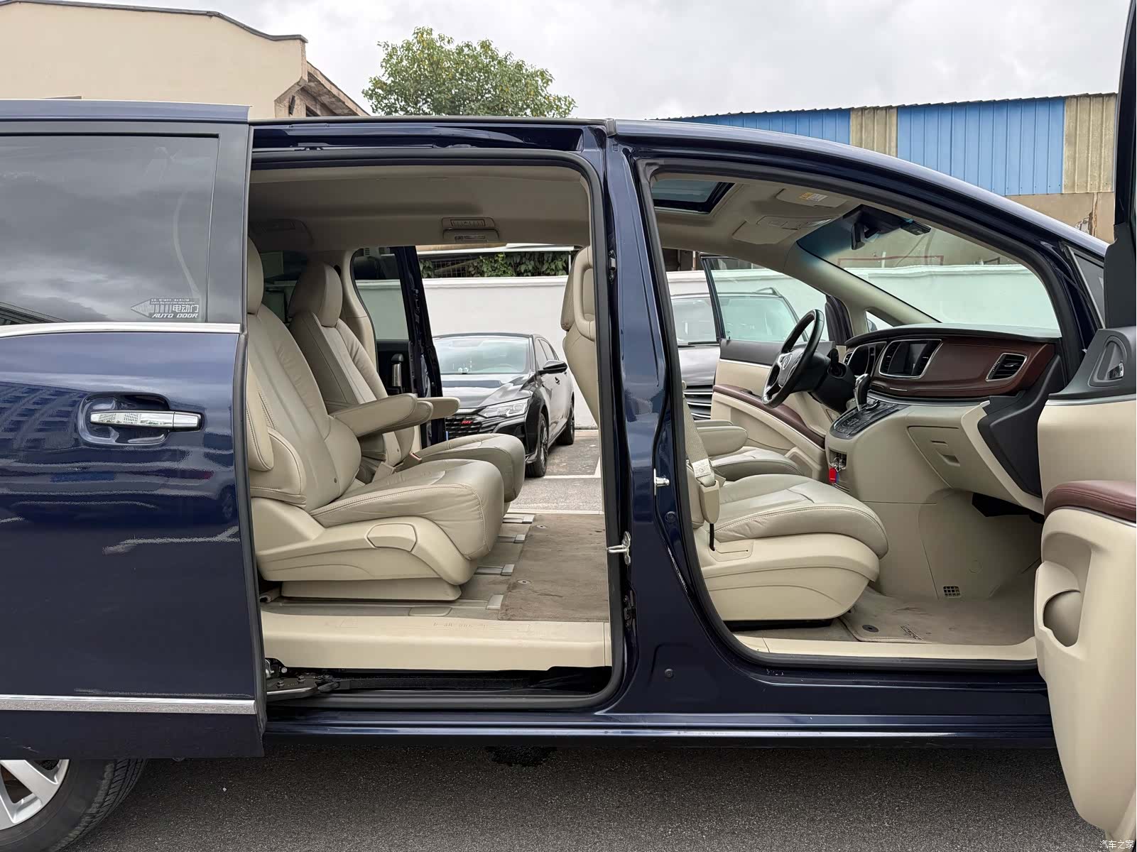 Buick GL8, 2018 8