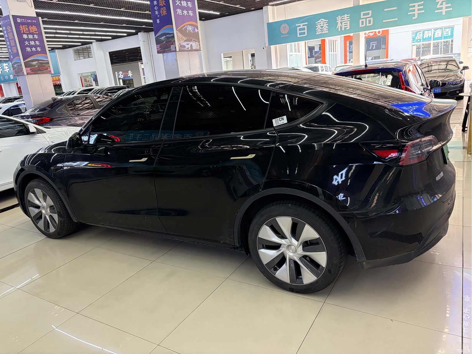 Tesla Model Y, 2023 2