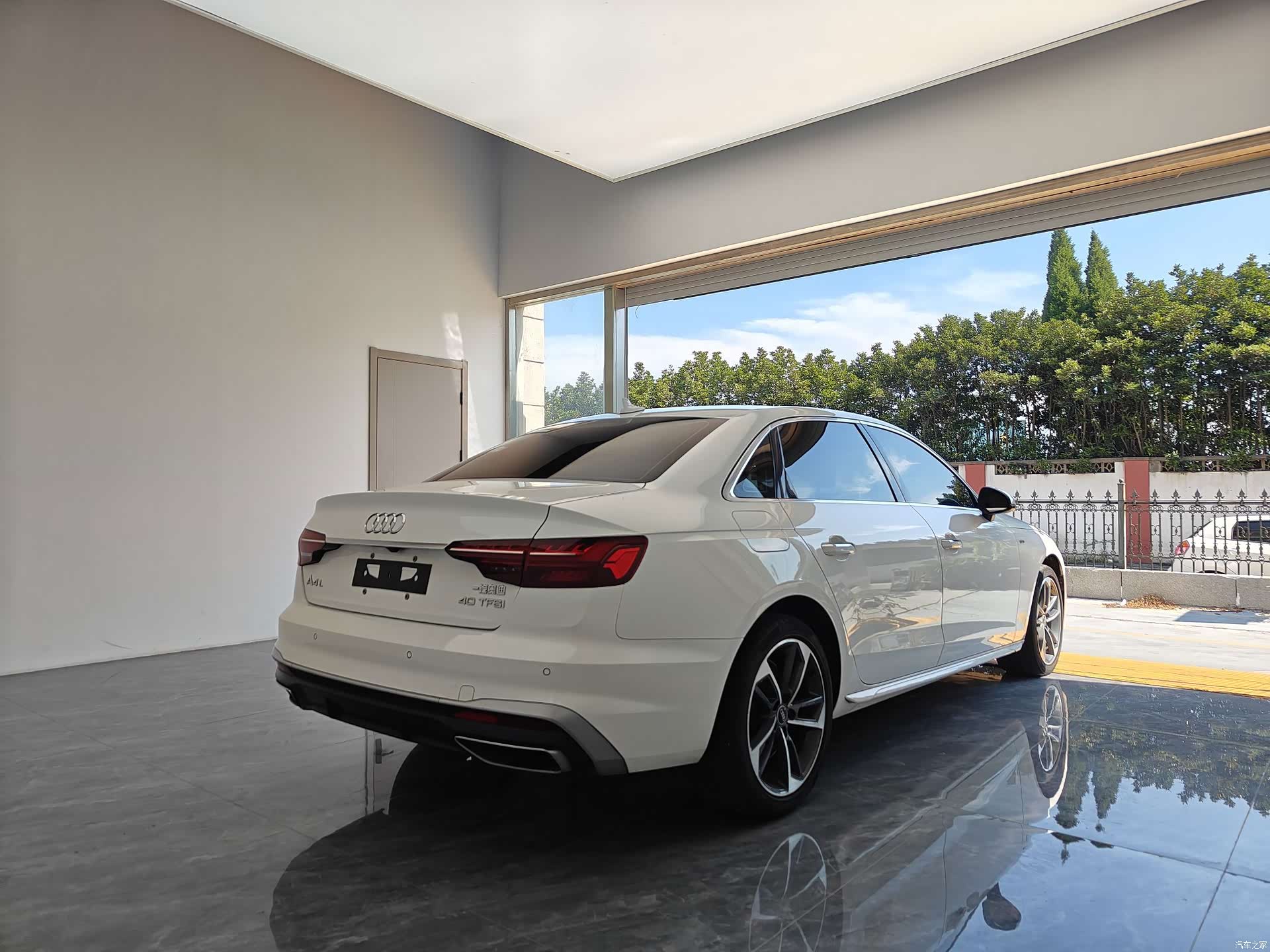 Audi A4L, 2022 4