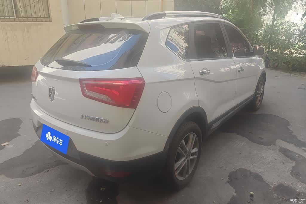 Wuling 560, 2017 3
