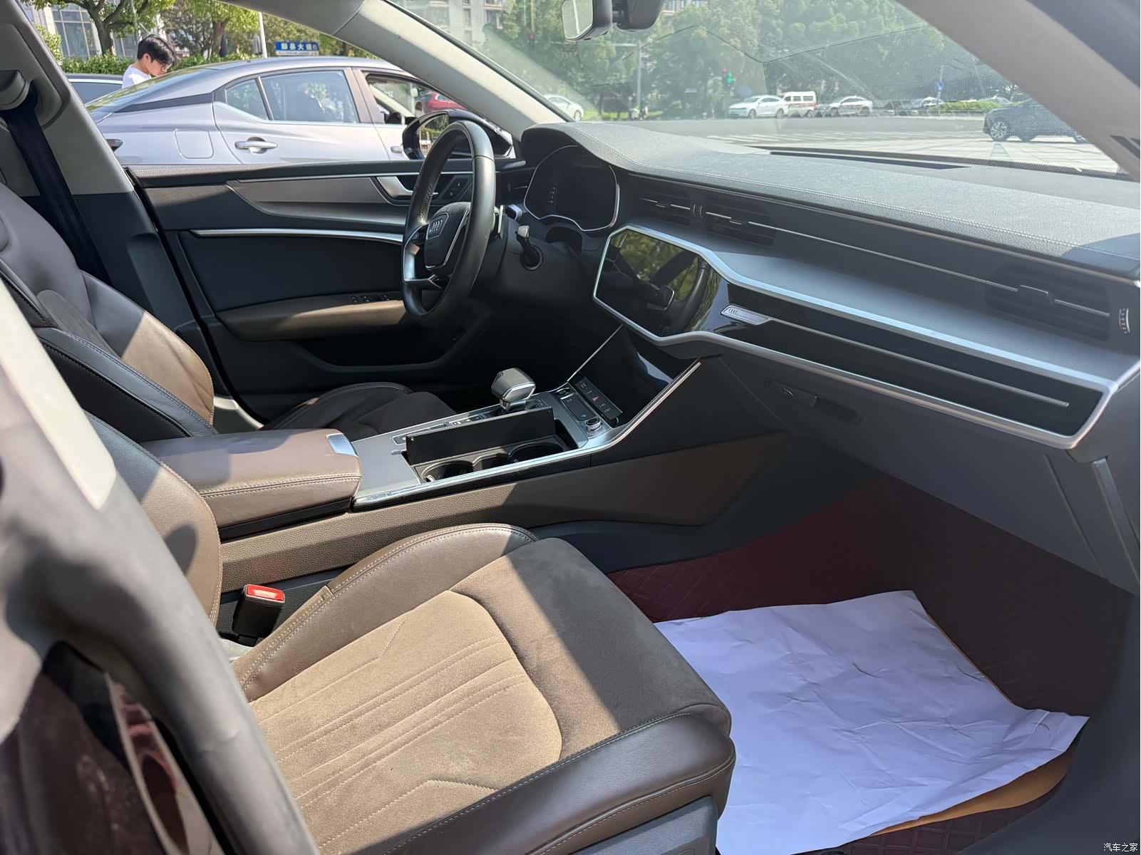Audi A7L, 2024 13