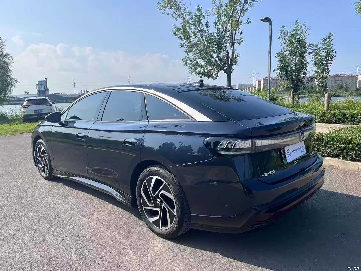 Volkswagen ID.7, 2023 7