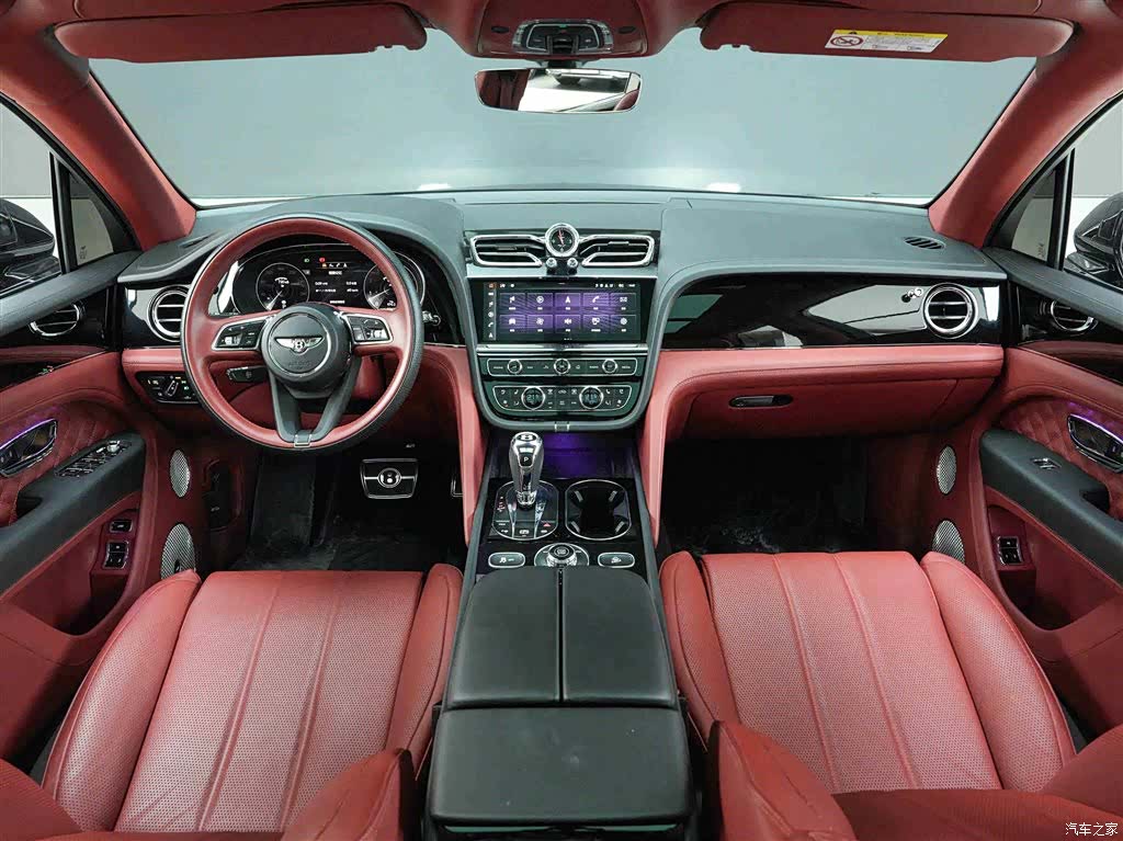Bentley Bentayga, 2022 6