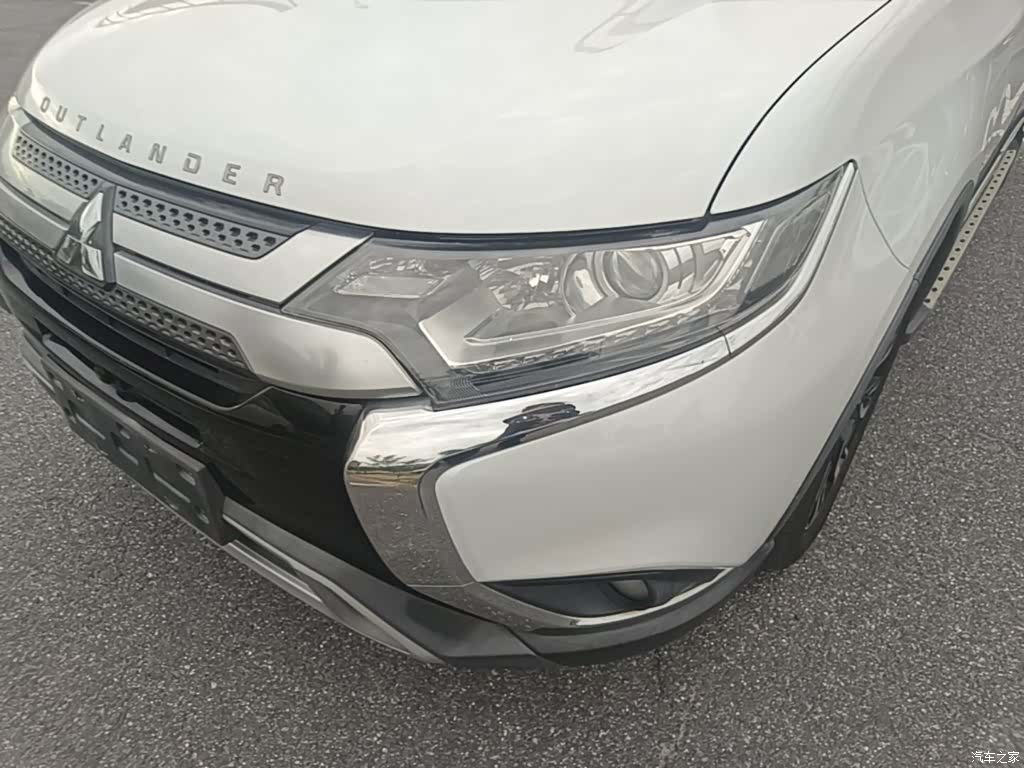Mitsubishi Outlander, 2019 24