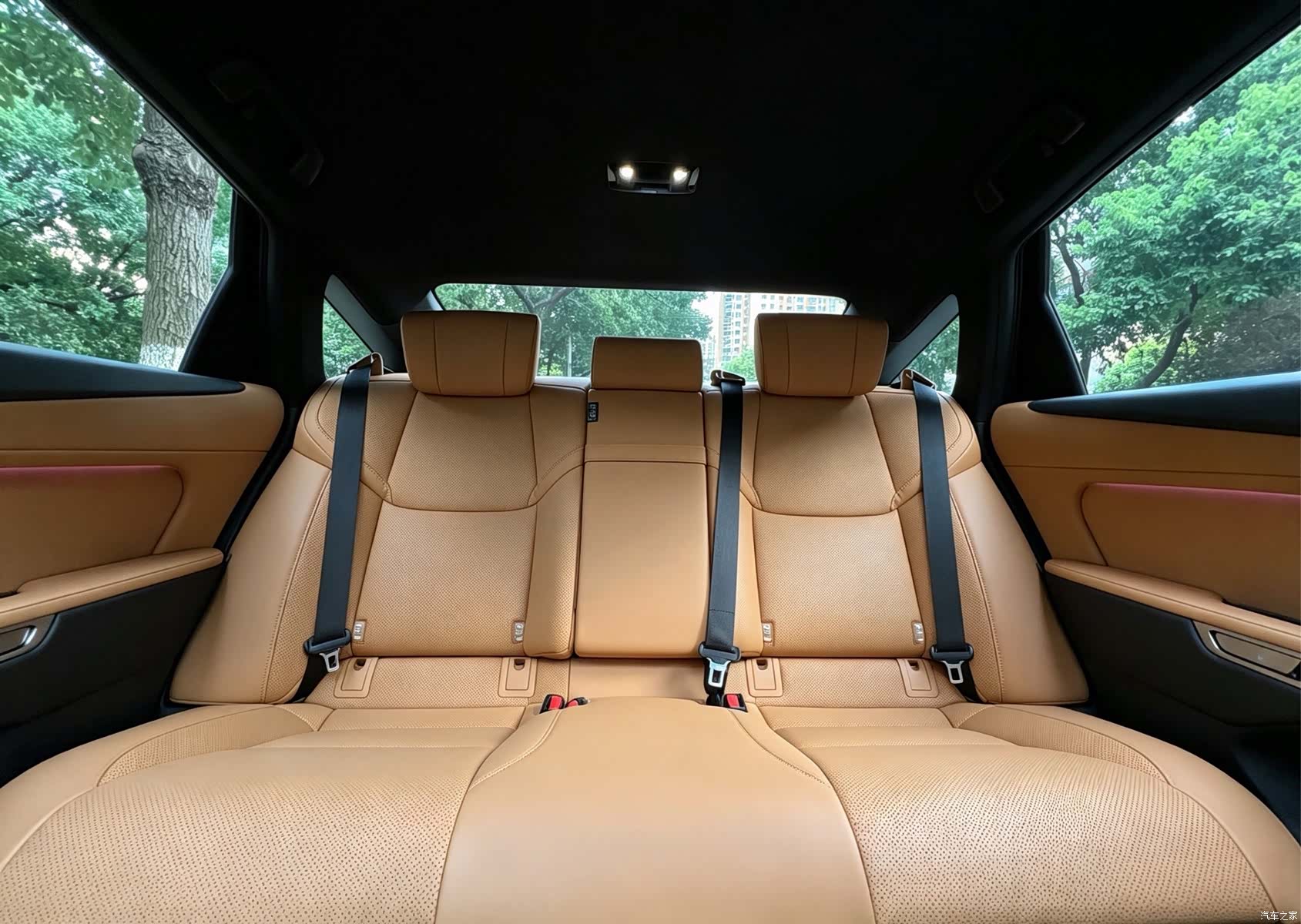 Lexus ES, 2026 13